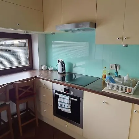 Shalom Corner *parking For Free* شقة